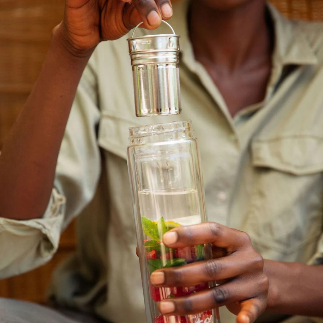 3 in 1 Sustainable Glass and Bamboo Tea Tumbler - Image 7